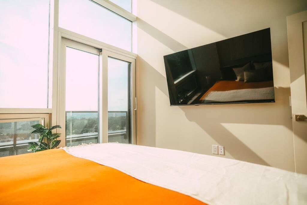 New Luxury 2Br Penthouse Apt In Central Χάλιφαξ Εξωτερικό φωτογραφία