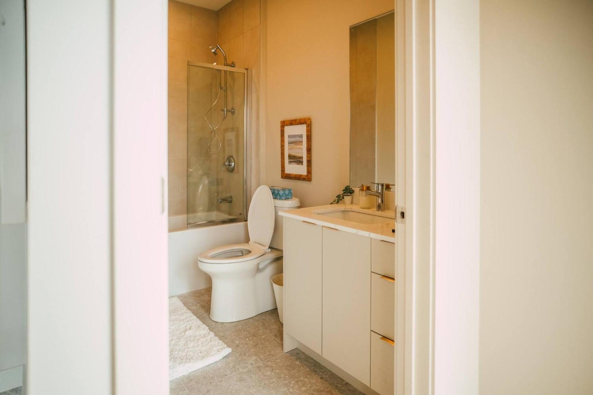 New Luxury 2Br Penthouse Apt In Central Χάλιφαξ Εξωτερικό φωτογραφία