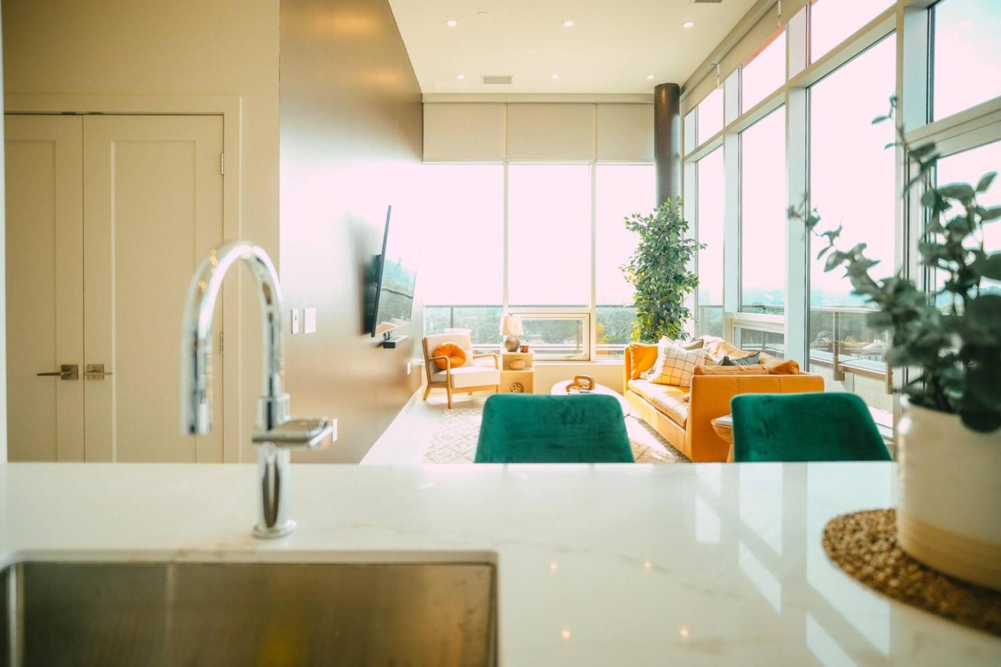 New Luxury 2Br Penthouse Apt In Central Χάλιφαξ Εξωτερικό φωτογραφία